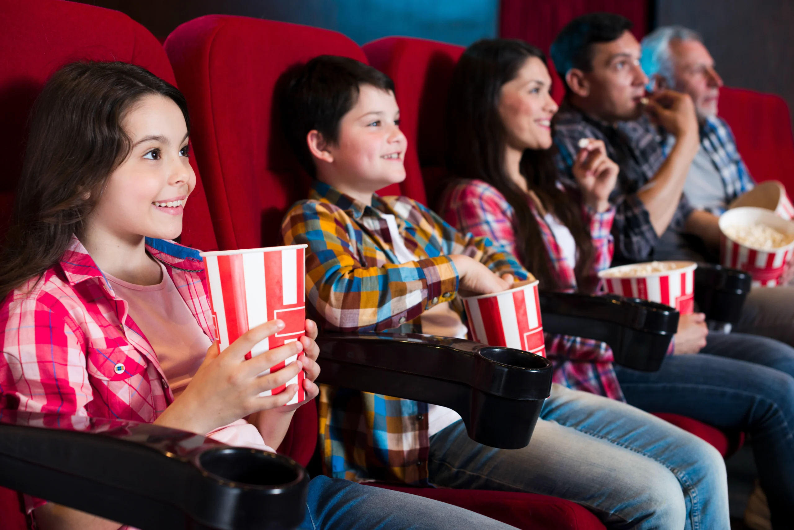 Family Entertainment with Our IPTV Service for Live TV, Movies, and Series